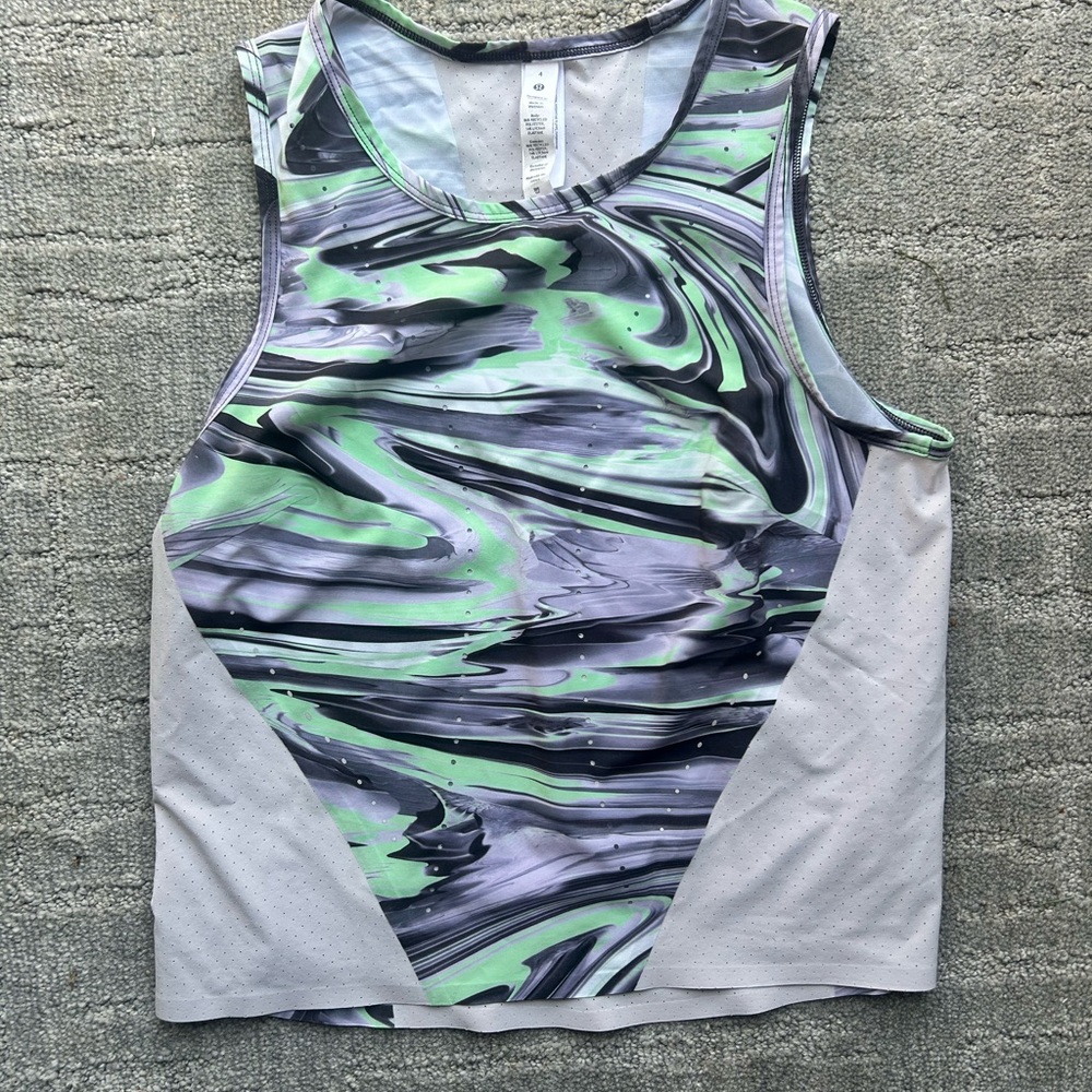 Lululemon Breathable Abstract Swirl Tank Top